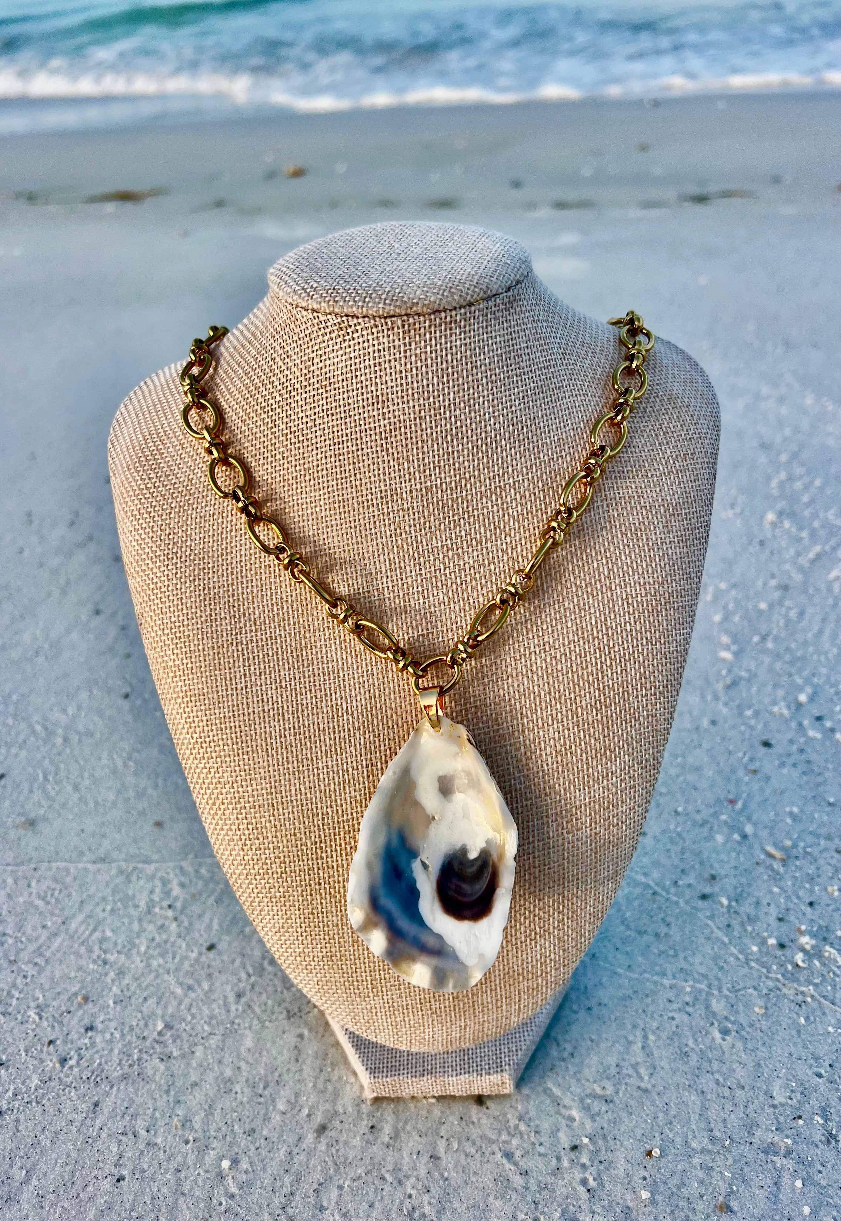 Chunky Oyster Necklace