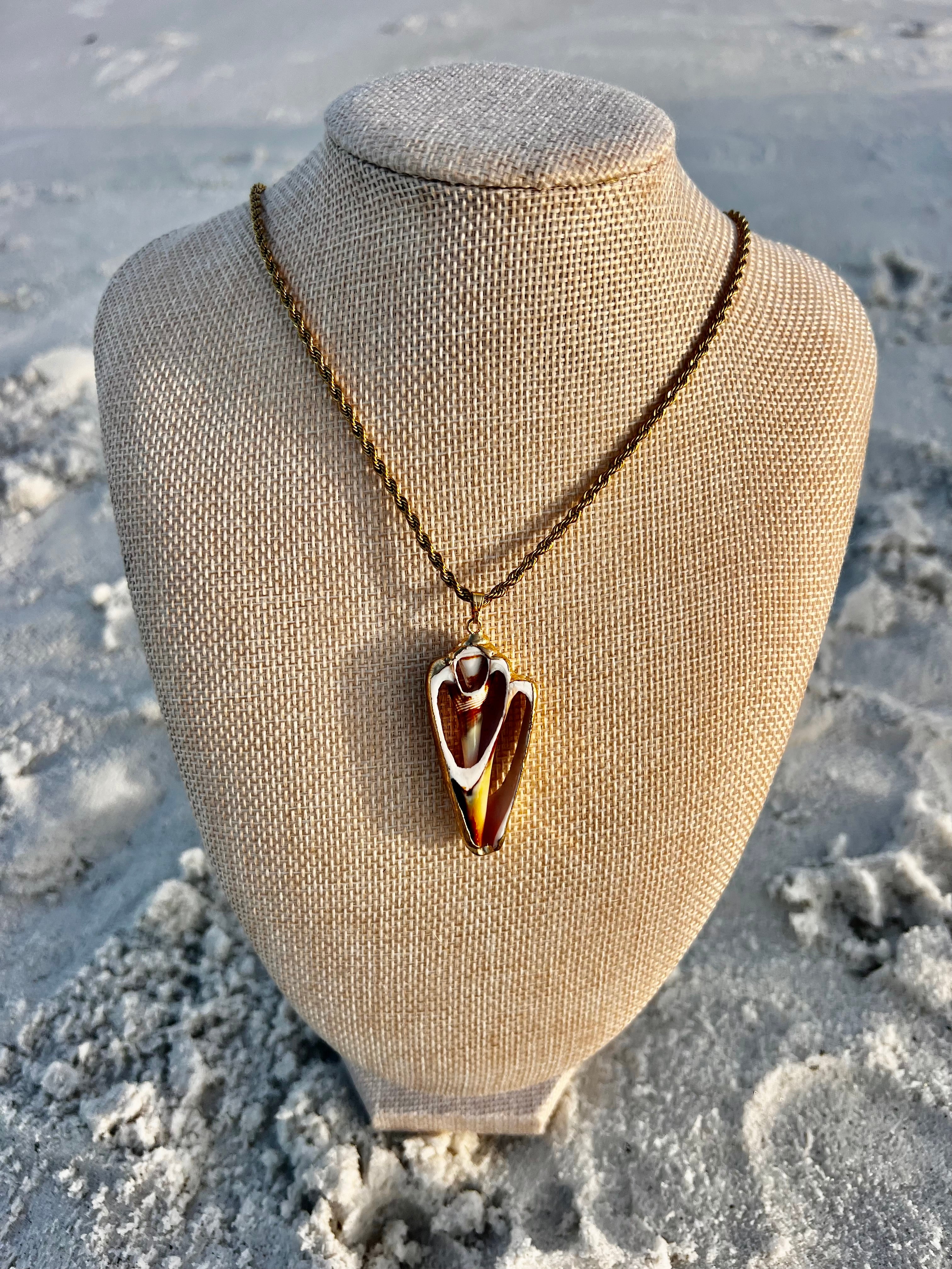 Gold Leaf Conch Necklace